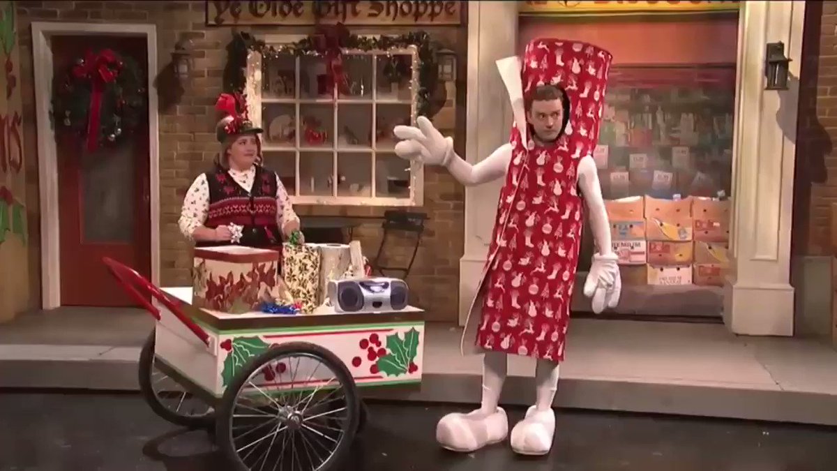 That time again. Bring it down to Wrappingville. #TBT @nbcsnl @jimmyfallon https://t.co/iK8rJMXMcS