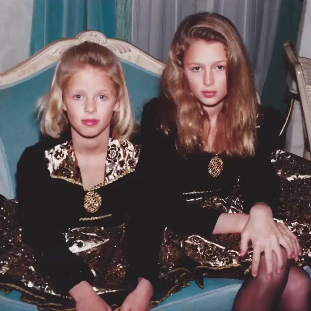Back when my mom put my sister and I in matching dresses for the holidays. ????‍♀️ #Twinning https://t.co/TqESrHIW0o