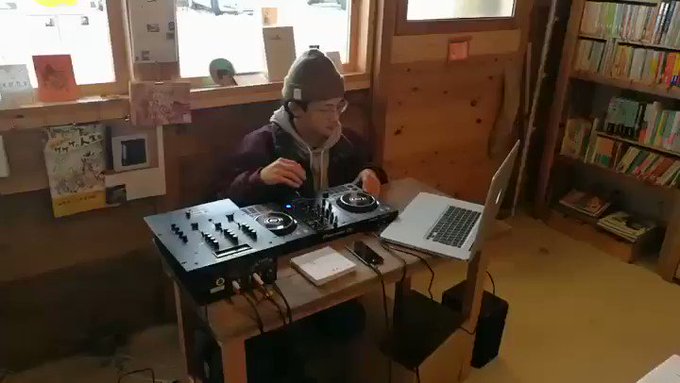 DJ舟を編む登場!!リクエストしたら曲流してくれますよ~ DJ舟を編む登場!!リクエストしたら曲流してくれますよ~