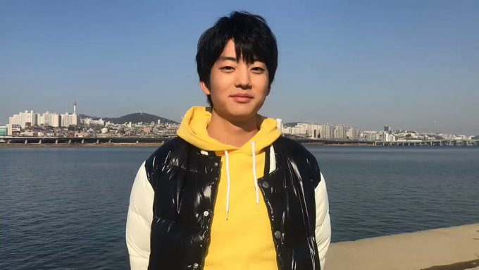 伊藤健太郎が出演する新番組『Kの旅人』(テレビ朝日)は、本日1/11(金)深夜24:15〜24:20大きめの河お楽しみに 伊藤健太郎が出演する新番組『Kの旅人』(テレビ朝日)は、本日1/11(金)深夜24:15〜24:20大きめの河お楽しみに
