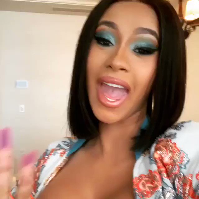 TURN UP THE VOLUME. REAL LOUD. 

.@iamcardib speaking truth and only has 200k views on this video.  https://t.co/5OJYY7BRTX