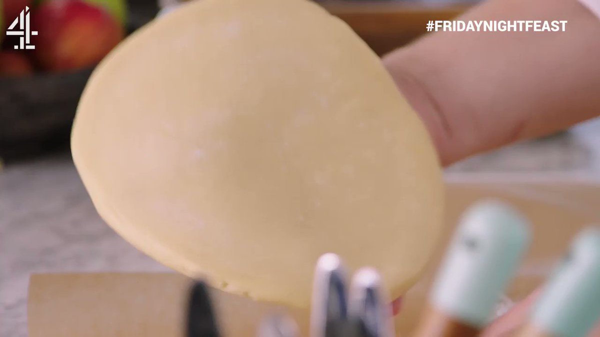 Vajazzling an apple pie. Yep. It was all @stephenfry’s idea. Honest.  #FridayNightFeast https://t.co/uGjYTwfpAL