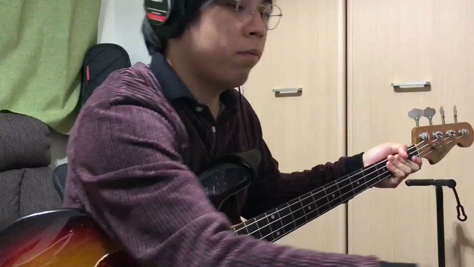 アニメ「灼熱の卓球娘」のOPより「灼熱スイッチ」弾いてみました!全然知らない曲だったのですが、知人からYouTubeのリ アニメ「灼熱の卓球娘」のOPより「灼熱スイッチ」弾いてみました!全然知らない曲だったのですが、知人からYouTubeのリ