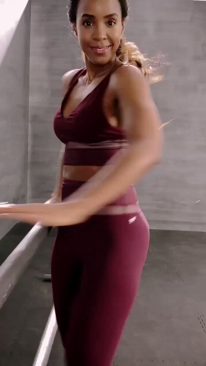 On the move in #KellyXFabletics. @Fabletics @FableticsEU https://t.co/b4z6OFtAV6 https://t.co/4ZF8z3LSEe
