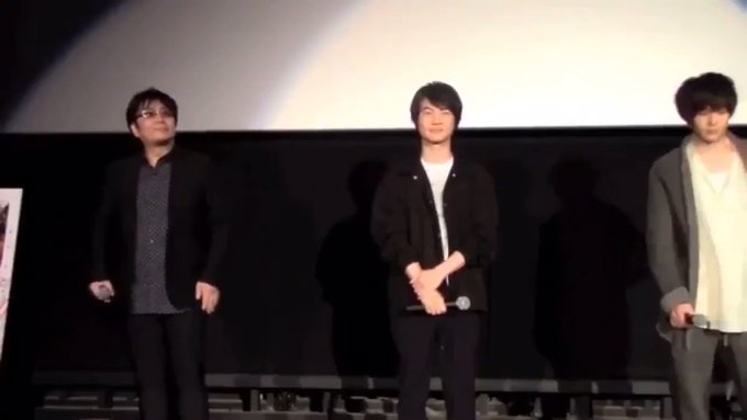 「将棋も軽さが売りのー」と紹介されてからのこの軽さ🤣この舞台挨拶好き❤️#中村倫也#3月のライオン 「将棋も軽さが売りのー」と紹介されてからのこの軽さ🤣この舞台挨拶好き❤️#中村倫也#3月のライオン