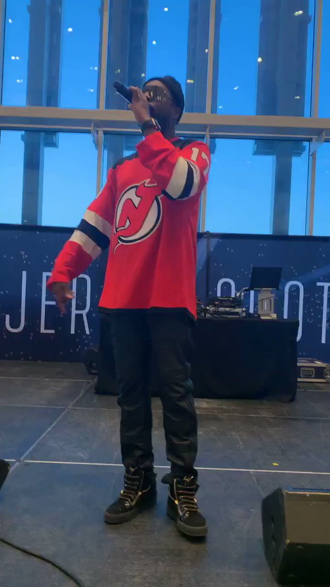 Soundcheck vibes for tonight’s performance !!! @NHL @NJDevils https://t.co/liTRRxOUVb