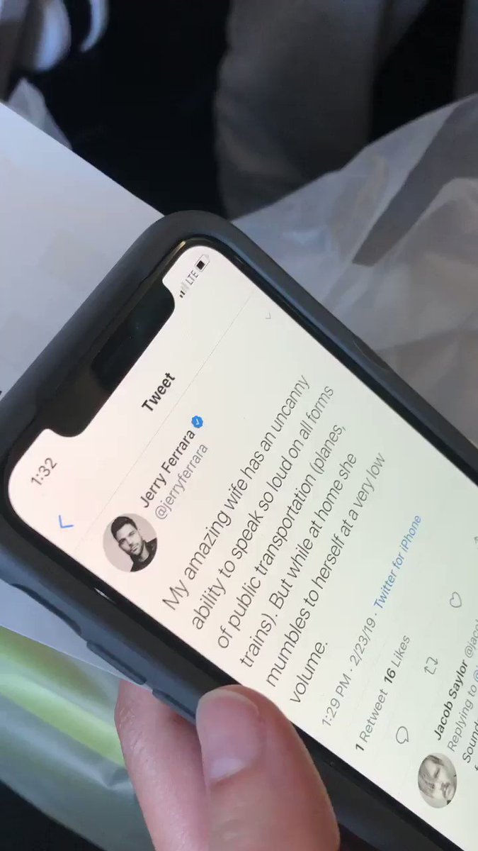 When she sees me tweeting about her... https://t.co/OLR4KBPl2H