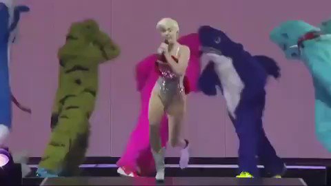 When you and your girls love Ari’s new single a little tooooooo much https://t.co/wWCjzeqkte