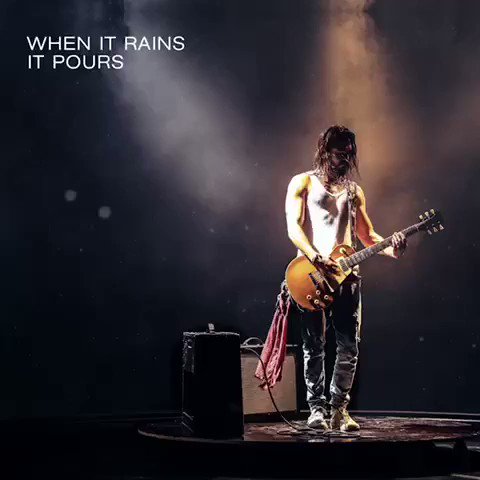 #whenitrainsitpours is finally out  ❤️???????????????????????????????????? @tokiohotel https://t.co/vlUSpqCxXM