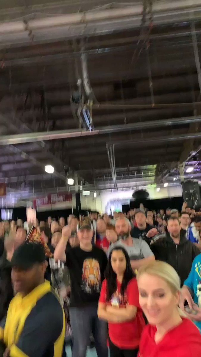 ❤️ @WWEUniverse #WresteMania https://t.co/lqY1MB9Tbo