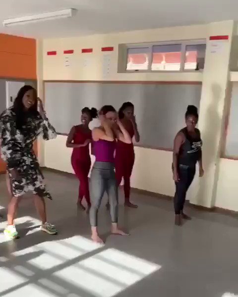 Thank you for letting me dance with you!!! Visiting the children at @amoyofoundation brought me so much joy today ???? https://t.co/V9W67RJfrz