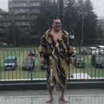 HTKOmorDs2SFSfrd.jpg:thumb