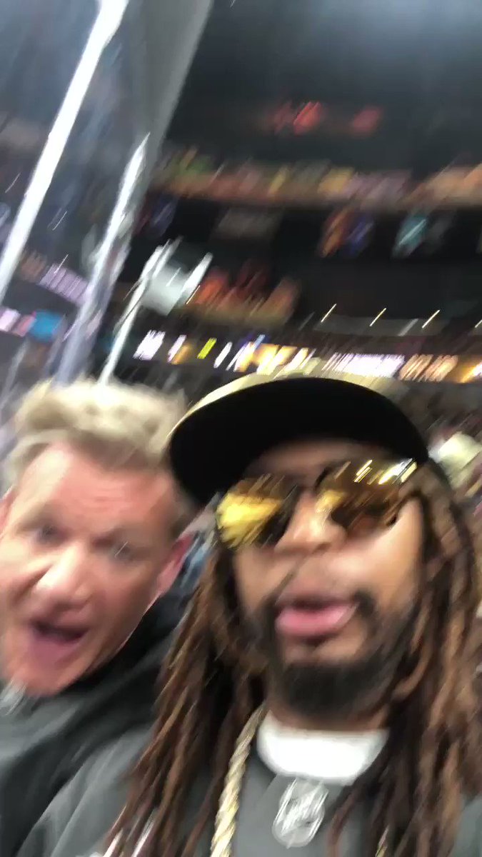 RT @GoldenKnights: Is...is that @LilJon watching the game with @GordonRamsay??

????YYYYEEEEEAAAAAHHHH!!! https://t.co/A9vuZXuhAS