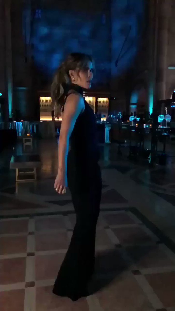 FEELIN’ THIS. @JohnWickMovie 

#Cushnie
#SaraTess
#JorgeMonroy
#LindsayFlores
#MargoSiegelPR https://t.co/w5vqRO04sJ