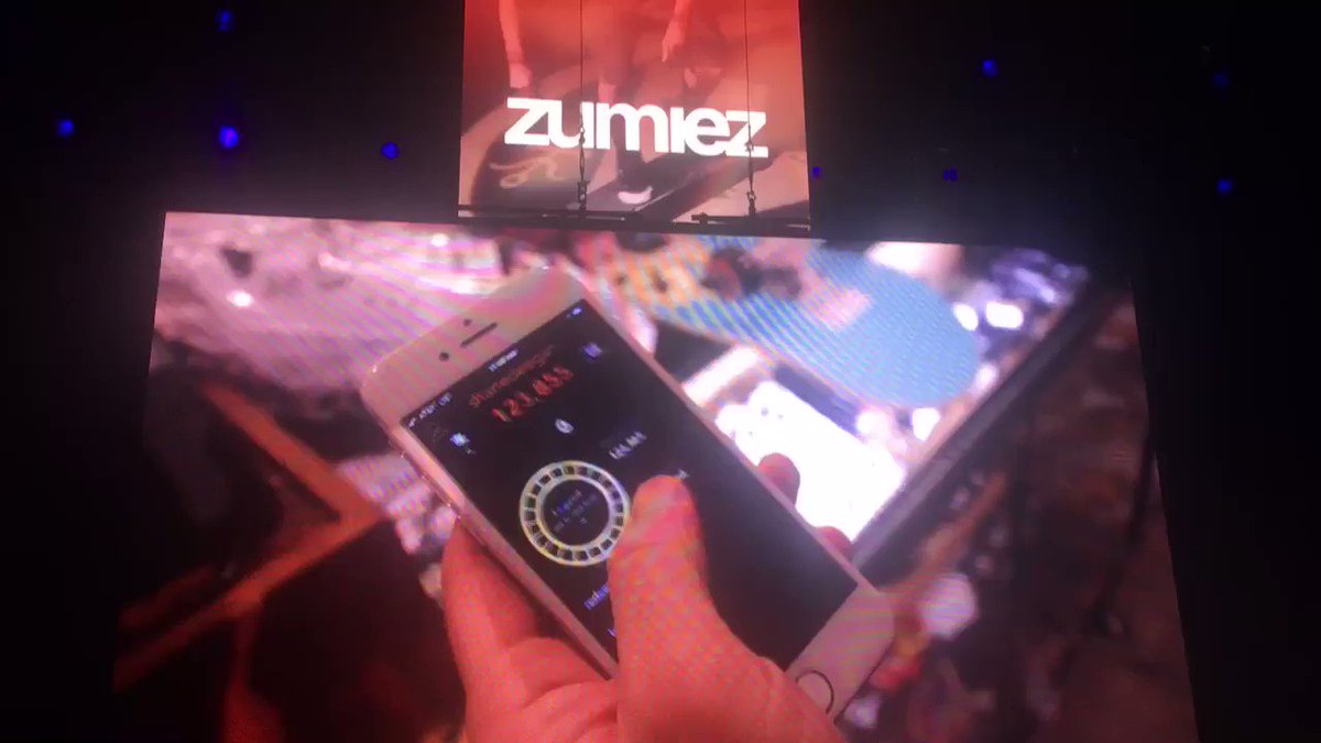 benmarks: I'm not really even into shoes but now I want to buy some just so I can be a @zumiez customer! #MagentoImagine https://t.co/rDkT5DYfoN