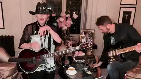 Madame ❌ is a musician.............. ..... ???????????????? #montepittman #future #guitarlessons https://t.co/RnfP2CzSuM