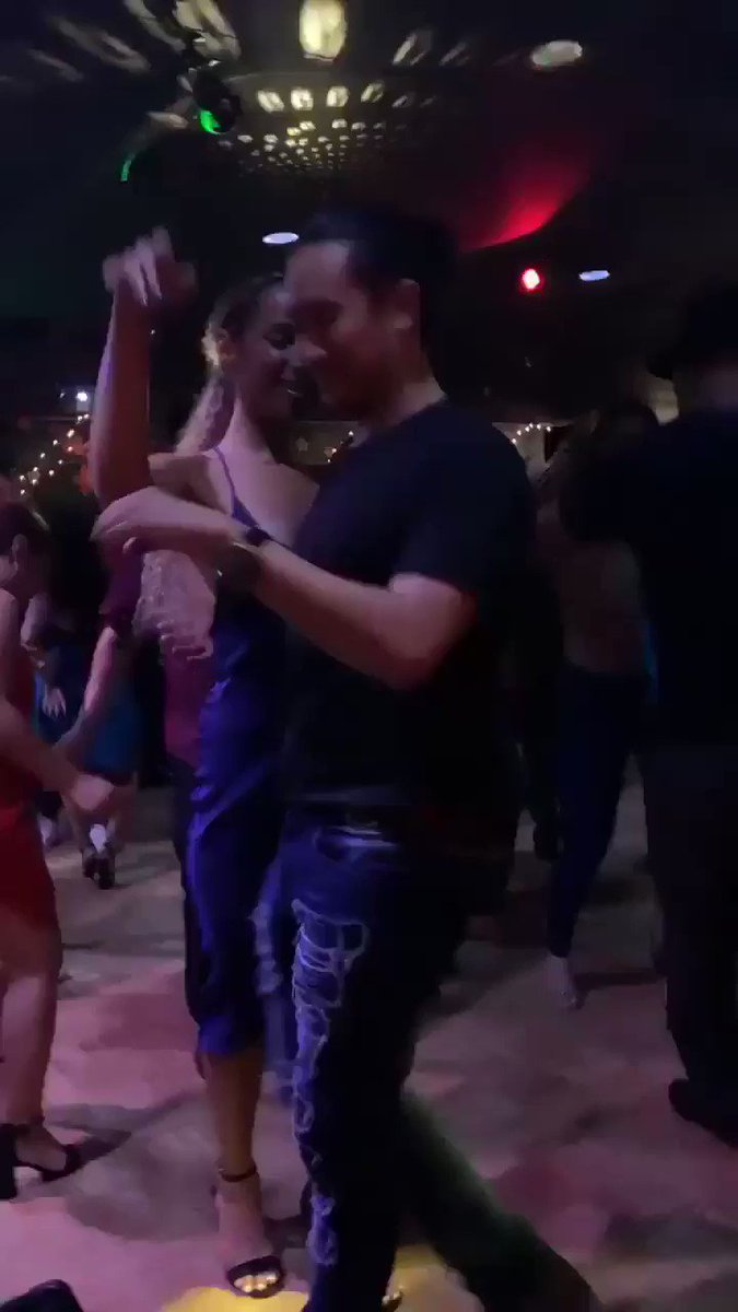 Dancing the night away last night ???????? https://t.co/EeVtYLDfsR