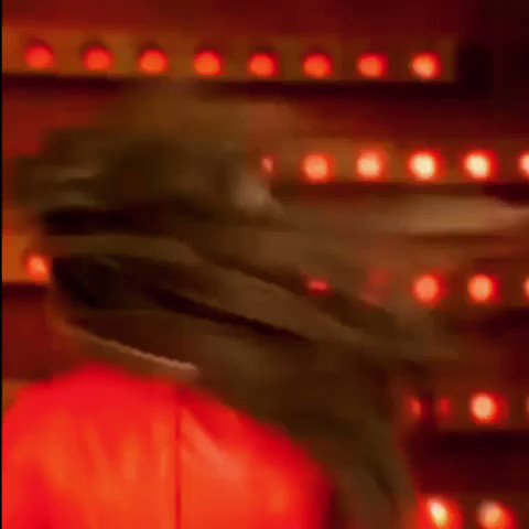 RT @wreclkingball: @MileyCyrus this music video is legendary https://t.co/0d4bNHSCUa