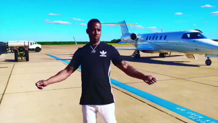 RT @DJWhooKid: The dance you do when you don’t owe @50cent ???????? #Lecheminduroi ???????????? @liltjay @Polo_Capalot ???? https://t.co/ZuJRKCRiKF