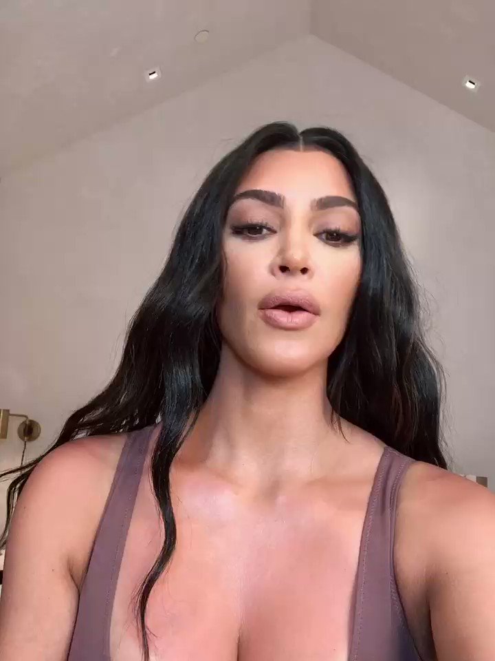 KKW Body Foundation to the rescue! https://t.co/sbyklMQhdE https://t.co/1NvvQV6Jsl