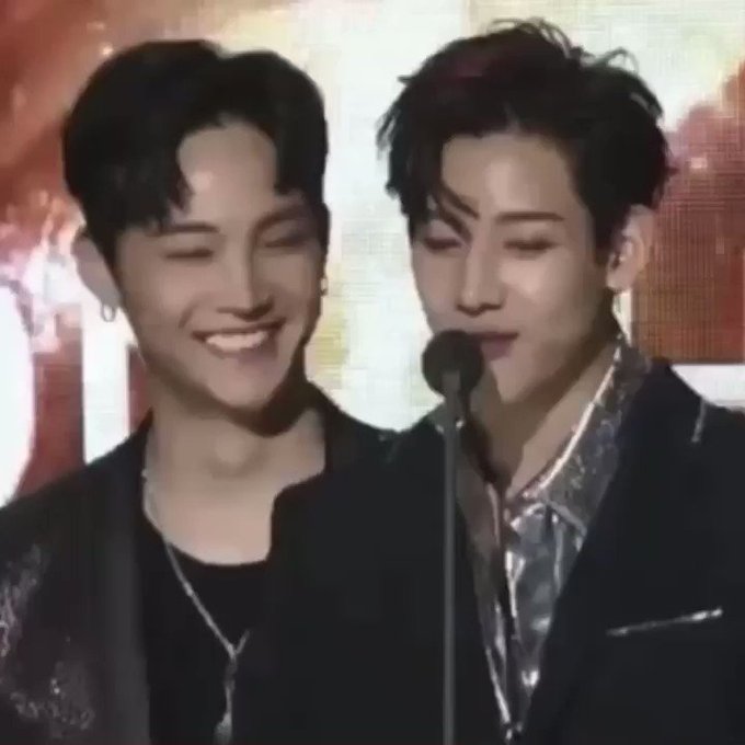 いつも楽しそうに息子を眺める父#GOT7 #JB #BamBam #BBam いつも楽しそうに息子を眺める父#GOT7 #JB #BamBam #BBam