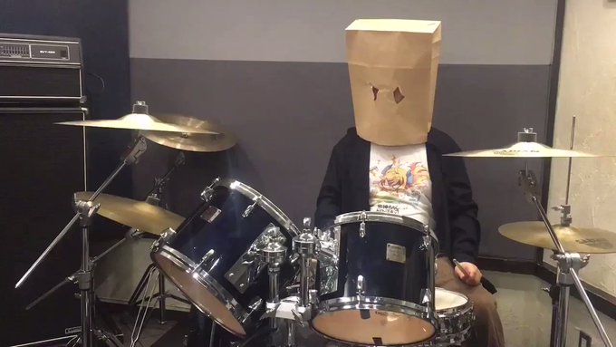 ドラム叩く邪教徒らしい応援と言うことで、邪神ちゃんへの愛とありったけの力を込めて叩きました。絶賛再放送中の邪神ちゃんドロ ドラム叩く邪教徒らしい応援と言うことで、邪神ちゃんへの愛とありったけの力を込めて叩きました。絶賛再放送中の邪神ちゃんドロ