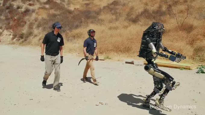 ロボットだってがんばってる!!パロディショート「New Robot Makes Soldiers Obsolete」がハ ロボットだってがんばってる!!パロディショート「New Robot Makes Soldiers Obsolete」がハ