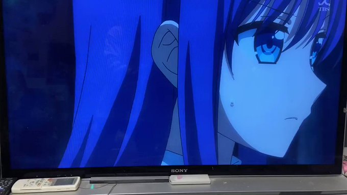 作画ミスだ…上着着てないのに着てる…「みだらな青ちゃんは勉強ができない」をみながら勉強してます… 作画ミスだ…上着着てないのに着てる…「みだらな青ちゃんは勉強ができない」をみながら勉強してます…
