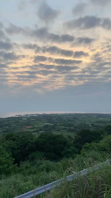 与論島 PM7:10🙄夕陽を期待したがダメ🙅♂️でした#イマソラ🏝#Island yoron #JAPAN 🐉 与論島 PM7:10🙄夕陽を期待したがダメ🙅♂️でした#イマソラ🏝#Island yoron #JAPAN 🐉