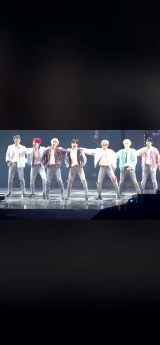 今日の家族写真の脚の長さと美しさに改めて驚愕!!この美脚動画を思い出してしまった 今日の家族写真の脚の長さと美しさに改めて驚愕!!この美脚動画を思い出してしまった