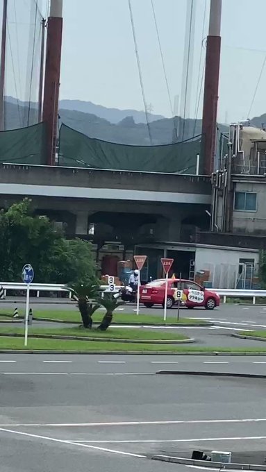 カリメロさぁぁぁん(´;ω;`)コケても可愛いよぉ怪我だけはやめてよぉ! カリメロさぁぁぁん(´;ω;`)コケても可愛いよぉ怪我だけはやめてよぉ!