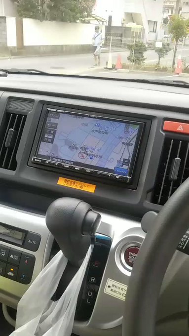 【朗報】車内BGMがニャル子さん 【朗報】車内BGMがニャル子さん