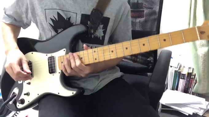TRUEさんのUNISONIAのソロも弾いてみた!こちらも熱すぎる。そして新曲発売おめでとうございます🎉改めて楽曲の振り TRUEさんのUNISONIAのソロも弾いてみた!こちらも熱すぎる。そして新曲発売おめでとうございます🎉改めて楽曲の振り