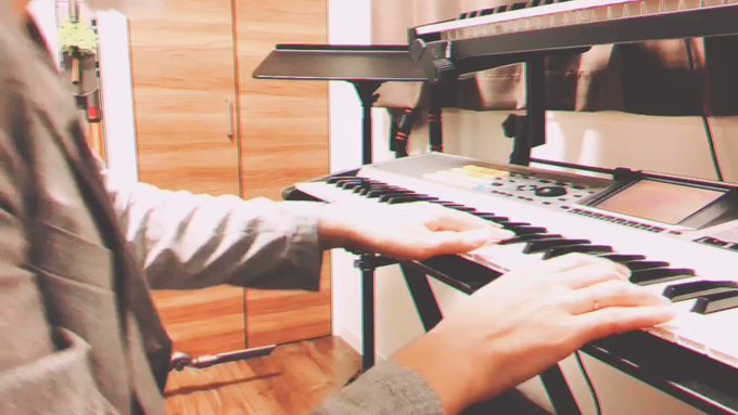 本日のレッスン「ピアノバラード」学生の頃に静かな海の中をイメージして作った曲の一部です♪久々に弾きましたが、やっぱりピア 本日のレッスン「ピアノバラード」学生の頃に静かな海の中をイメージして作った曲の一部です♪久々に弾きましたが、やっぱりピア