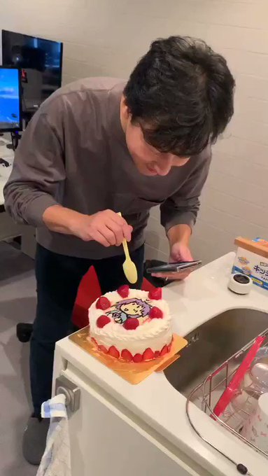 先祖代々 糖質を取らない誓いを立てていると噂の先生が生まれて初めて糖質を取る瞬間😄(ウソ)あらためてhappy birt 先祖代々 糖質を取らない誓いを立てていると噂の先生が生まれて初めて糖質を取る瞬間😄(ウソ)あらためてhappy birt