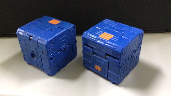 ゼンマイを利用した時間差変形は、 #ダイアクロン (旧)のアタックマシーンを連想させて好きでしたね。ビーストサーガの開発 ゼンマイを利用した時間差変形は、 #ダイアクロン (旧)のアタックマシーンを連想させて好きでしたね。ビーストサーガの開発