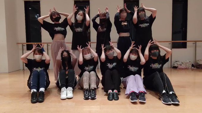 【執G】より先日はRT祭にご協力頂き有り難うございます。メンバーからの感謝MOVIEです💓そして本日、20時に通販限定の 【執G】より先日はRT祭にご協力頂き有り難うございます。メンバーからの感謝MOVIEです💓そして本日、20時に通販限定の