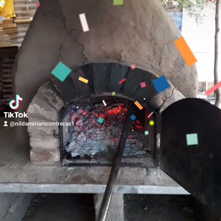 ,,FELICES DOMINGO ,,, TRABAJANDO EN MI HORNO DE BARRO ,,,, DELICIASSSSS ,,...