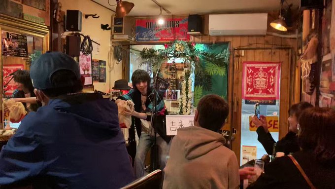 昨年共演時ドリフターズ&志村けんリスペクトの話で意気投合し内山が今回同会場に紹介した #吉永響 君!彼は生粋のエ 昨年共演時ドリフターズ&志村けんリスペクトの話で意気投合し内山が今回同会場に紹介した #吉永響 君!彼は生粋のエ