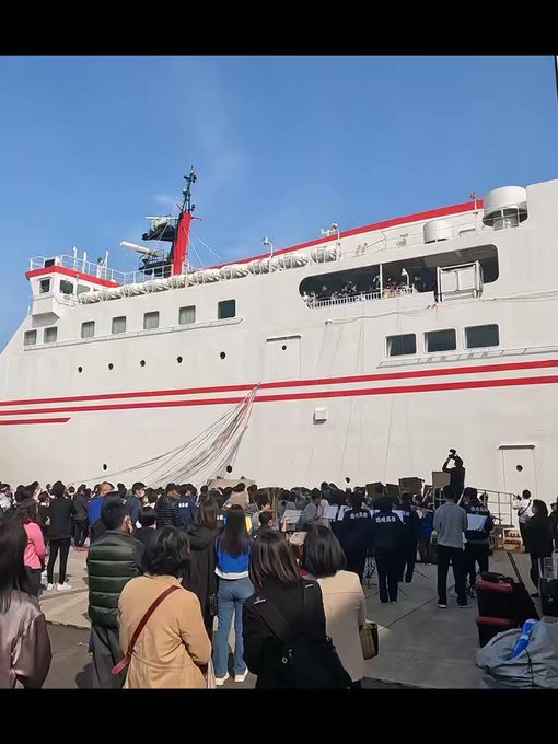 2023.3.29 見送り風景見送りも終盤になって来ました、みなさん新天地に到着しましたか#隠岐 #離島 #風景 #船の 2023.3.29 見送り風景見送りも終盤になって来ました、みなさん新天地に到着しましたか#隠岐 #離島 #風景 #船の