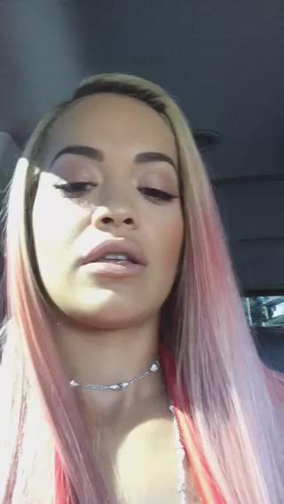 RT @billboard: From @RitaOra's car to you, ❌⭕️❌⭕️ #TeenChoice #OnlyOnTwitter http://t.co/UeZOtjsfdD
