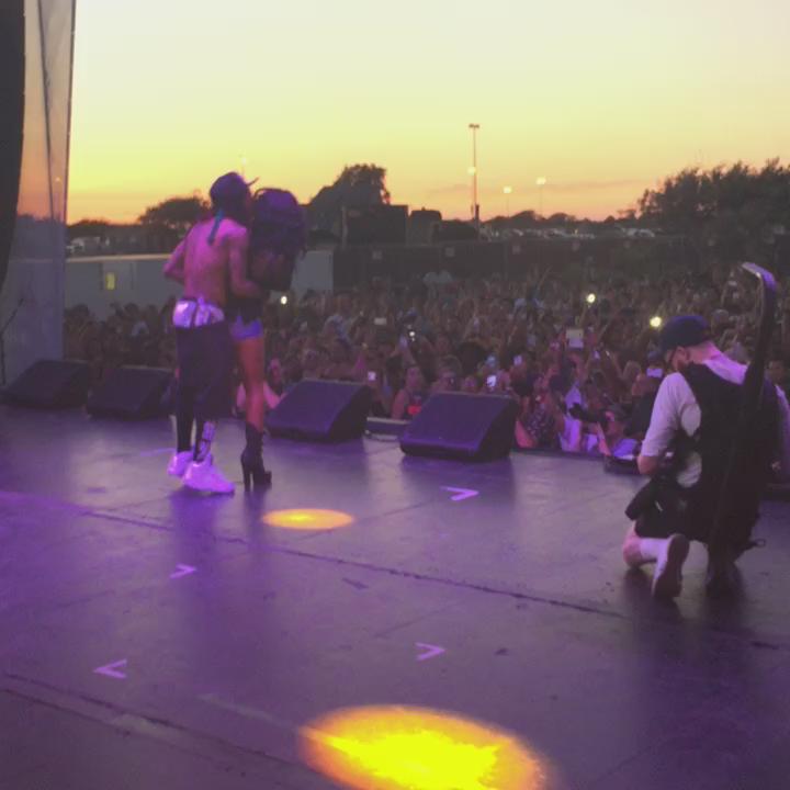 RT @billboard: Yup that happened -- @LilTunechi just got on stage with @ChristinaMilian #hot100fest ???????? http://t.co/wSxm18dEXQ