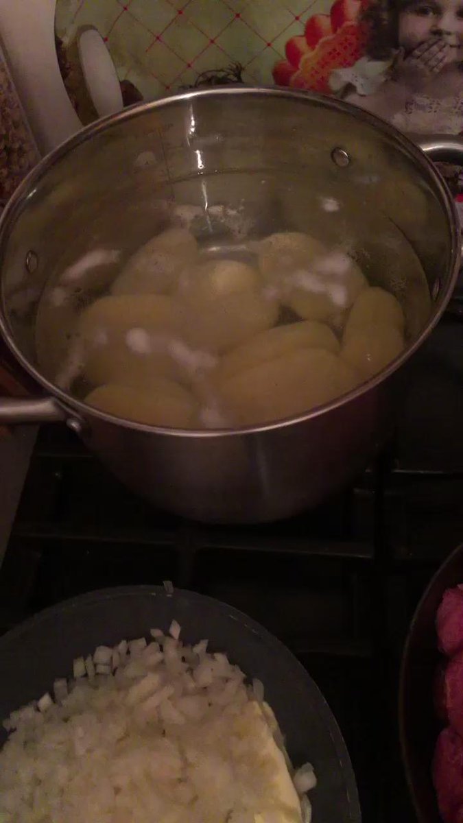 А вы что ночью делаете????????????? http://t.co/wtWTVTQcQh