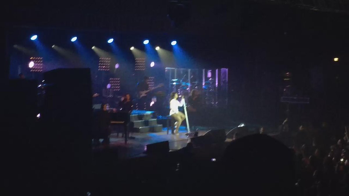 RT @DFM1021: Yes JESUS  @KiritaAuvaa: ????You know your still on that @tonibraxton ???????? #ThrowbackThursday#Auckland#N.Z http://t.co/NDkDnFybMQ