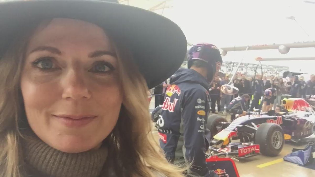 Good luck @redbullracing!@Dany_Kvyat @danielricciardo . Got a good feeling about this one. https://t.co/1mJR34kmGO
