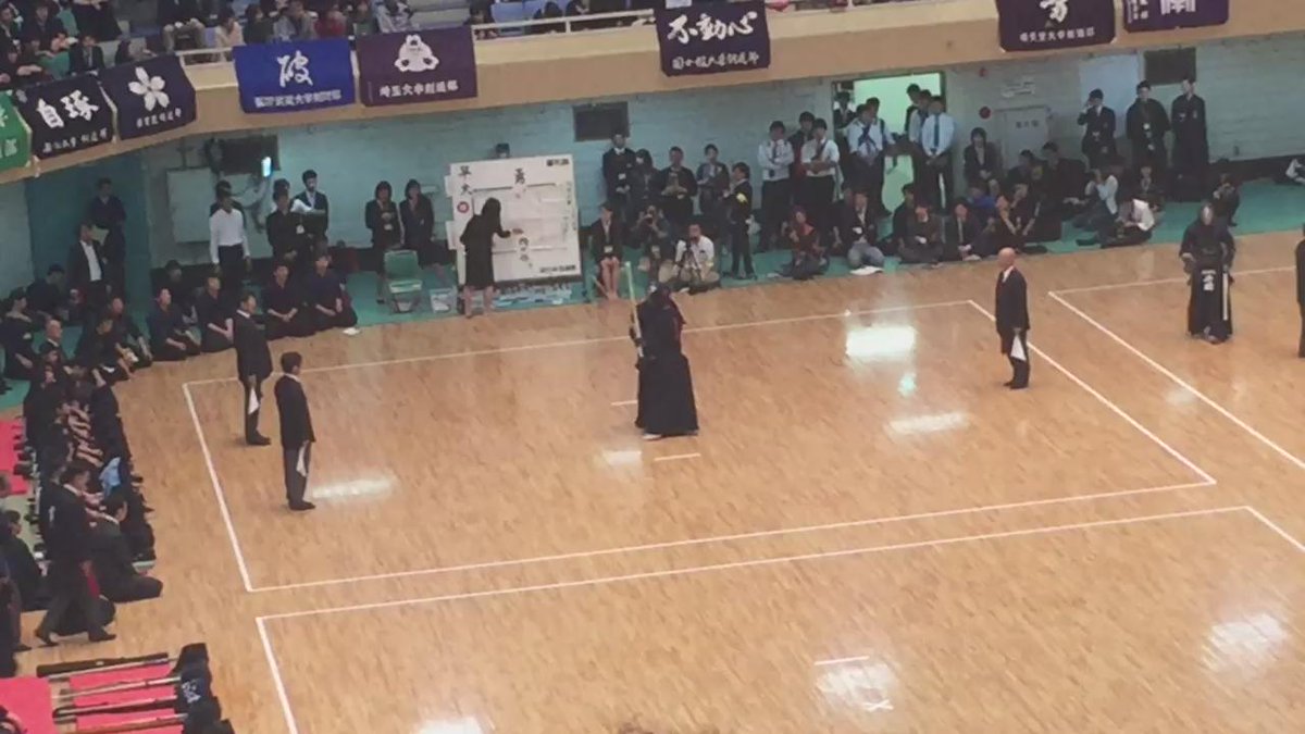 平成27年全日本学生剣道優勝大会早稲田 対 中央 代表戦勇 対 梅ケ谷梅ケ谷 逆胴#剣道 平成27年全日本学生剣道優勝大会早稲田 対 中央 代表戦勇 対 梅ケ谷梅ケ谷 逆胴#剣道