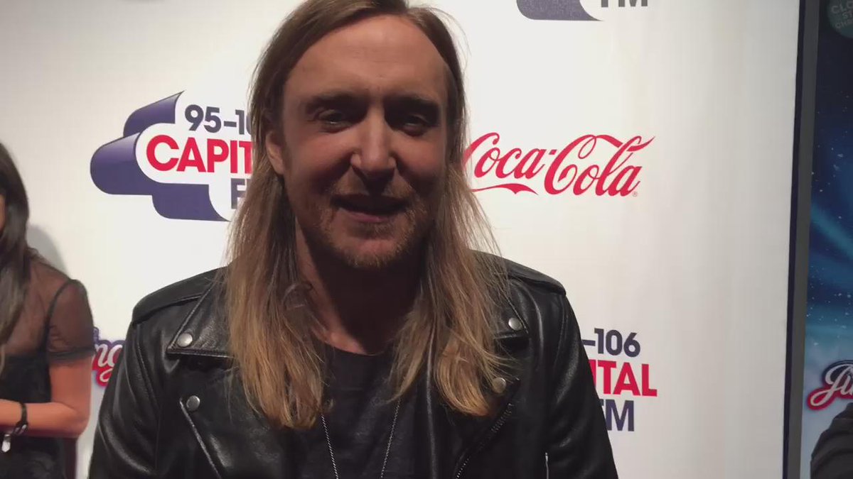 RT @CocaCola_GB: LIKE to wish @davidguetta a merry christmas back! #holidaysarecoming #CapitalJBB https://t.co/CgHB6UUsuF