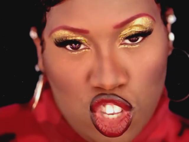 RT @MissyElliott: My video Sock it to me wit @sosobrat & @lilkim was different visually 4 R&B videos @the time FUTURISTIC https://t.co/1vwi…