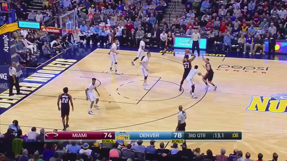 RT @MiamiHEAT: This closed a MAJOR 3rd quarter for @youngwhiteside.

#NBAVote https://t.co/hkymRajDfZ