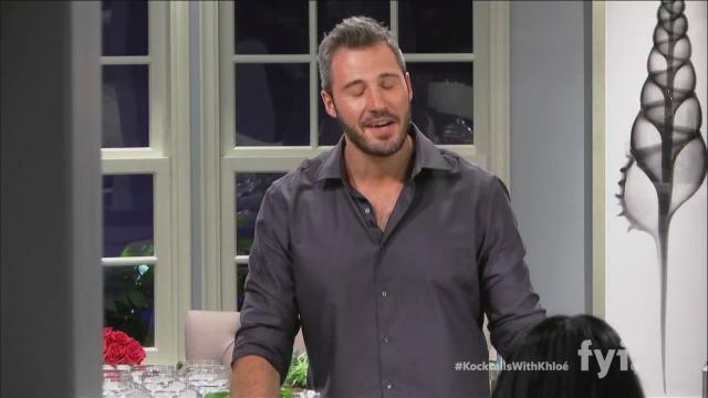 Kocktail of the day.... #thetingle #kocktailwithkhloe https://t.co/PIKWUtnajo